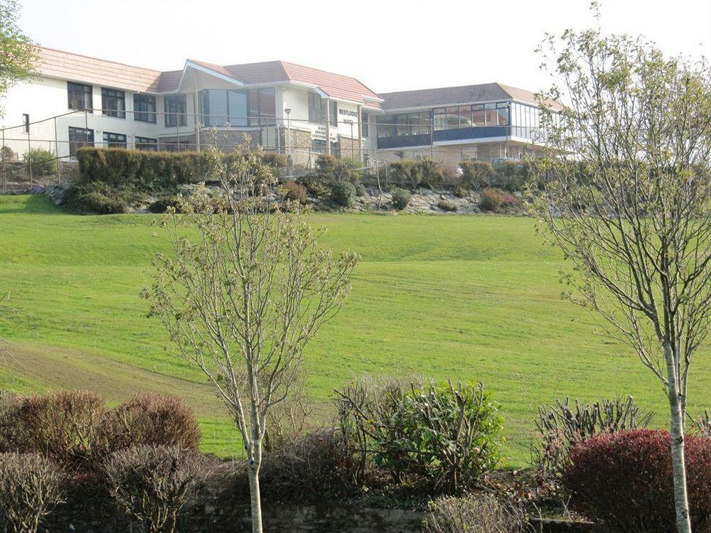 Hotel Westlodge & Leisure Centre 4*