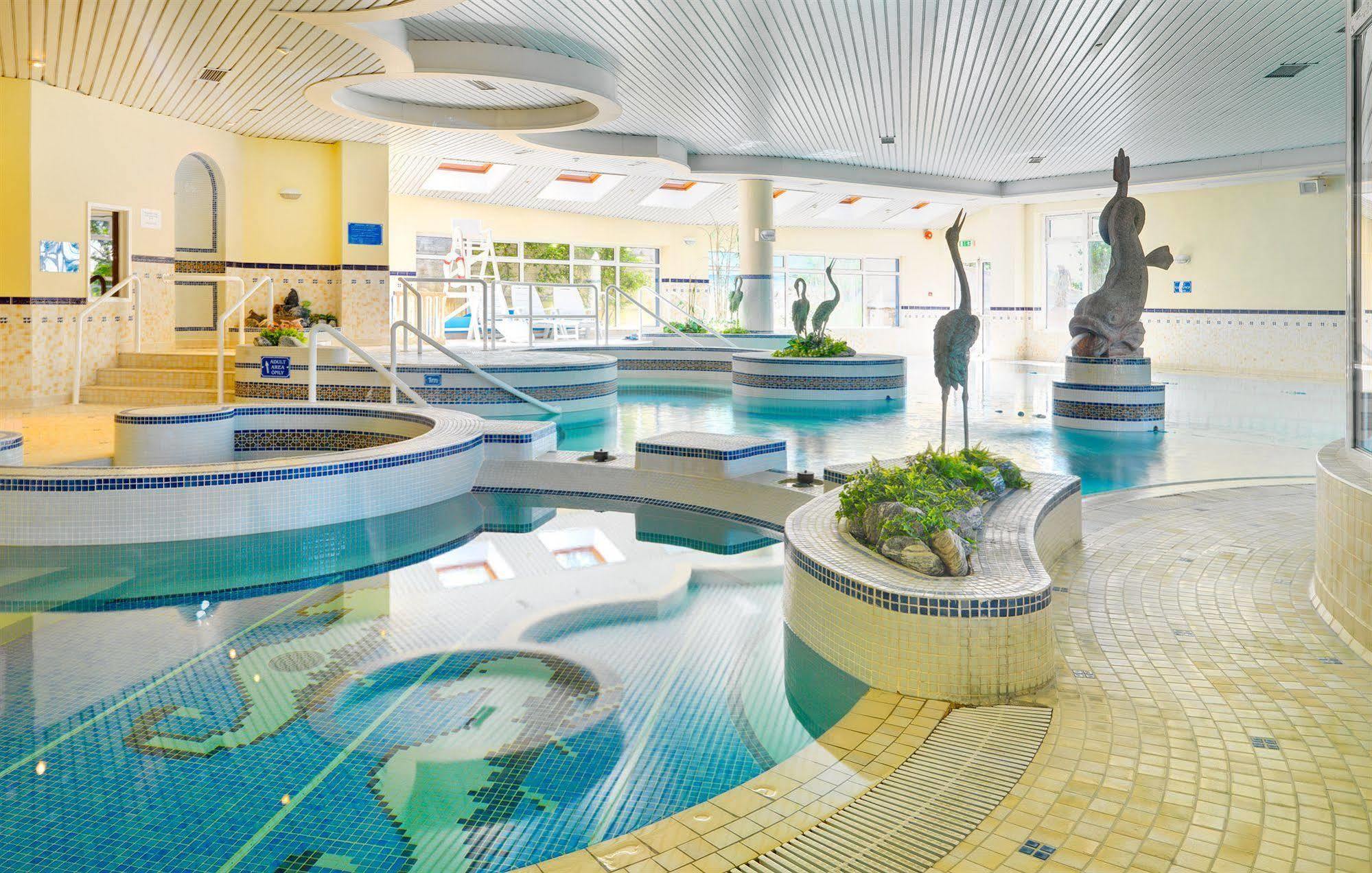 Westlodge & Leisure Centre Hotel 4*