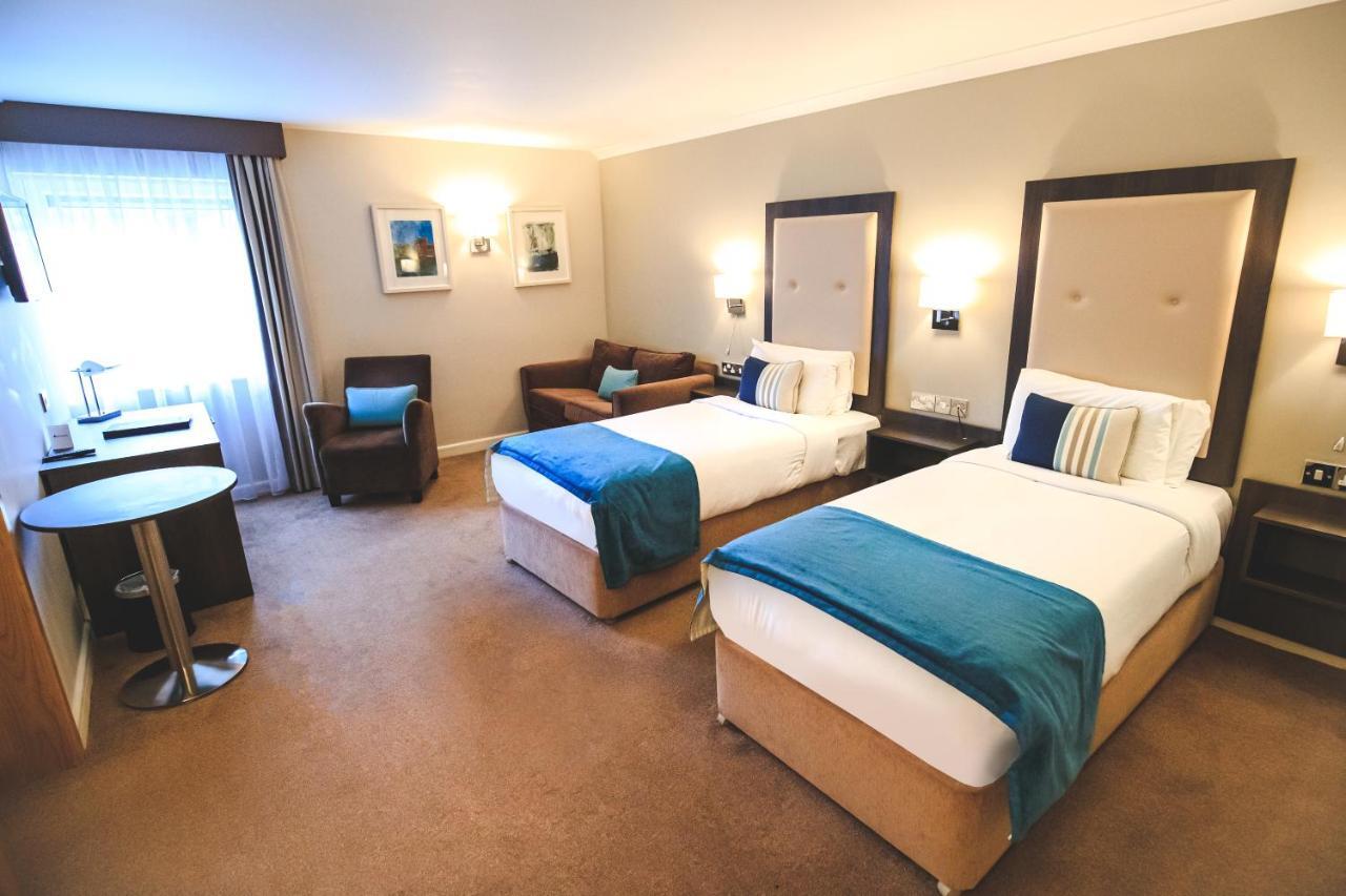 Westlodge & Leisure Centre Hotel 4*